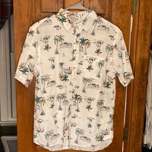 Button-up Tropical Short Sleeve Shirt - Medium - Slim Fit